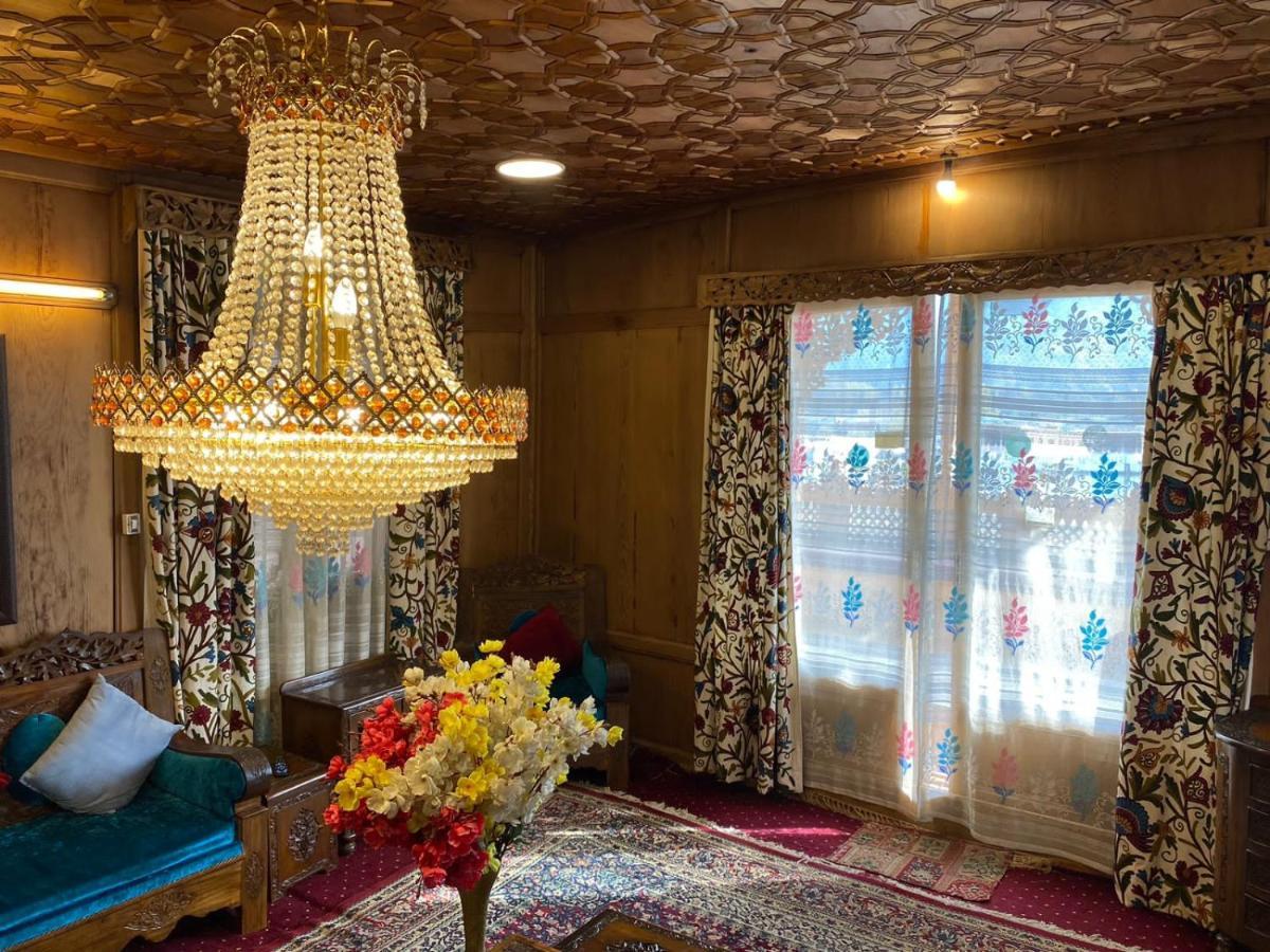Nazneen Group Of Houseboats Srinagar  Bagian luar foto